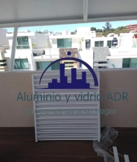 ALUMINIO Y VIDRIO ADR 